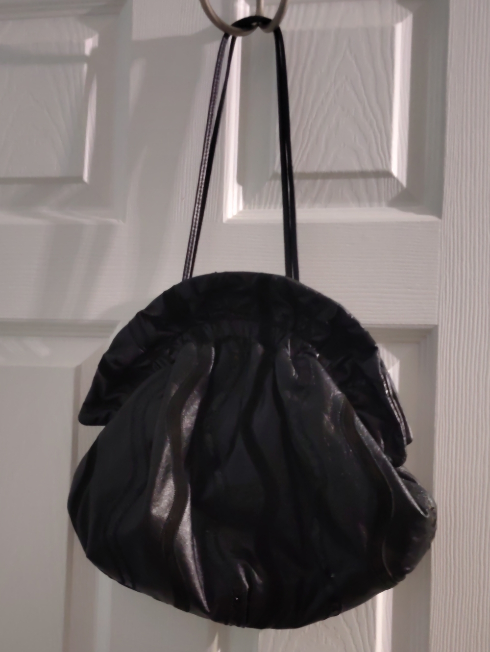 Vintage Black Leather Gathered Shoulder Bag